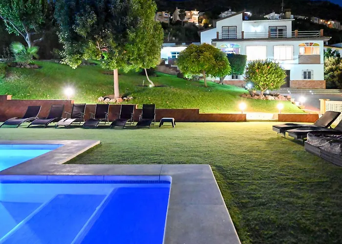 Villa Peralta, Heated And Private Pool ,Near Beach And Golf ! Alhaurín de la Torre